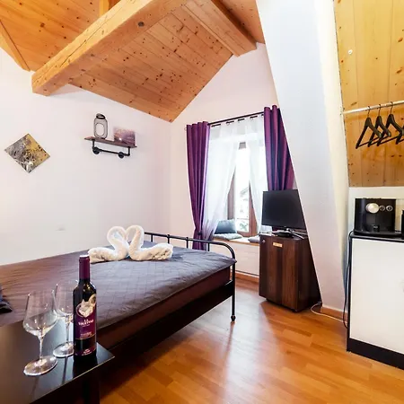 Café Des Voyageurs Noës