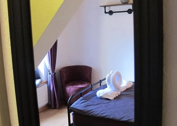 Café Des Voyageurs Noës Maison d'hôtes *